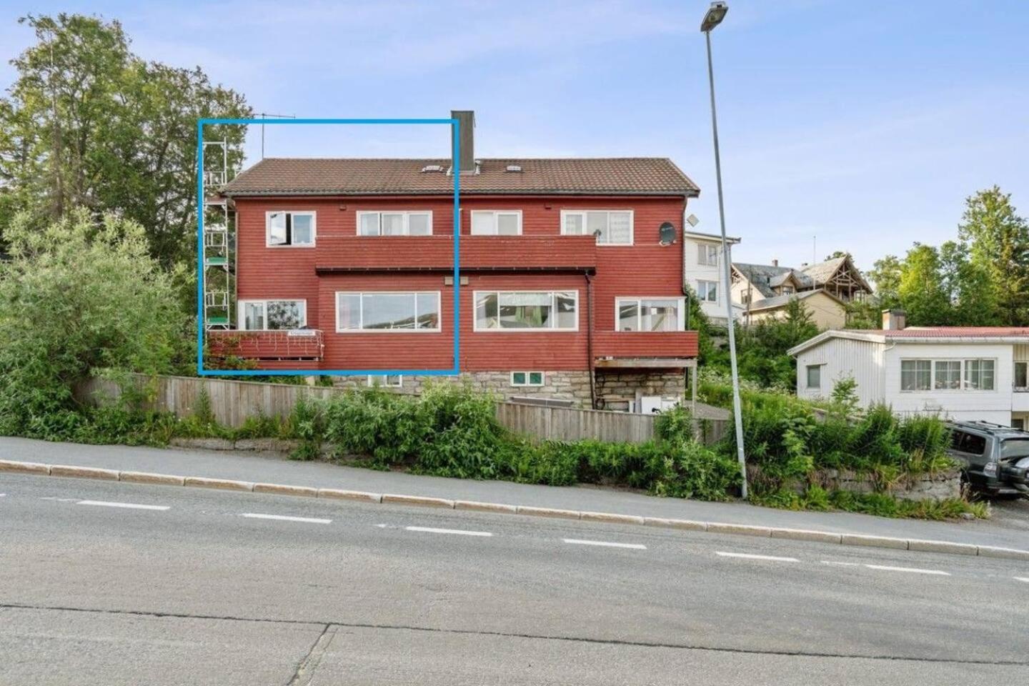 Semi-Detached House Downtown Apartment Tromso Exterior photo